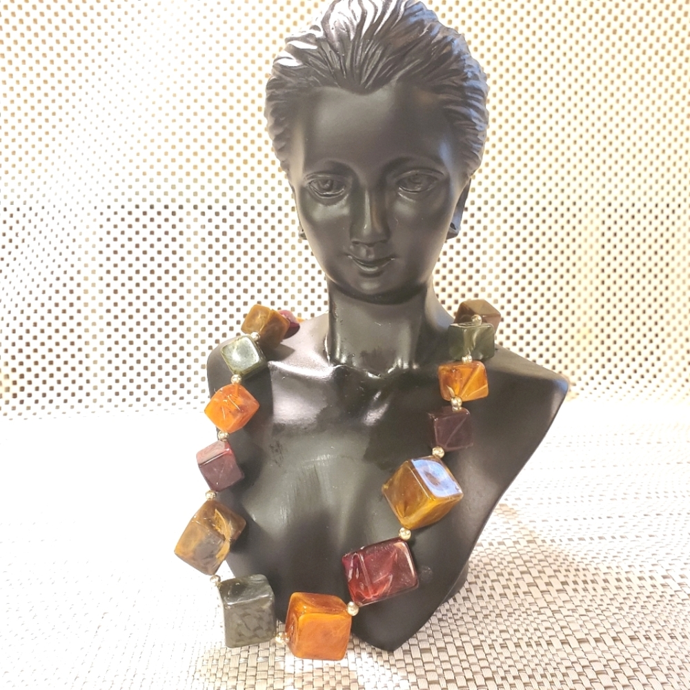 VTG acrylic necklace autumn colors